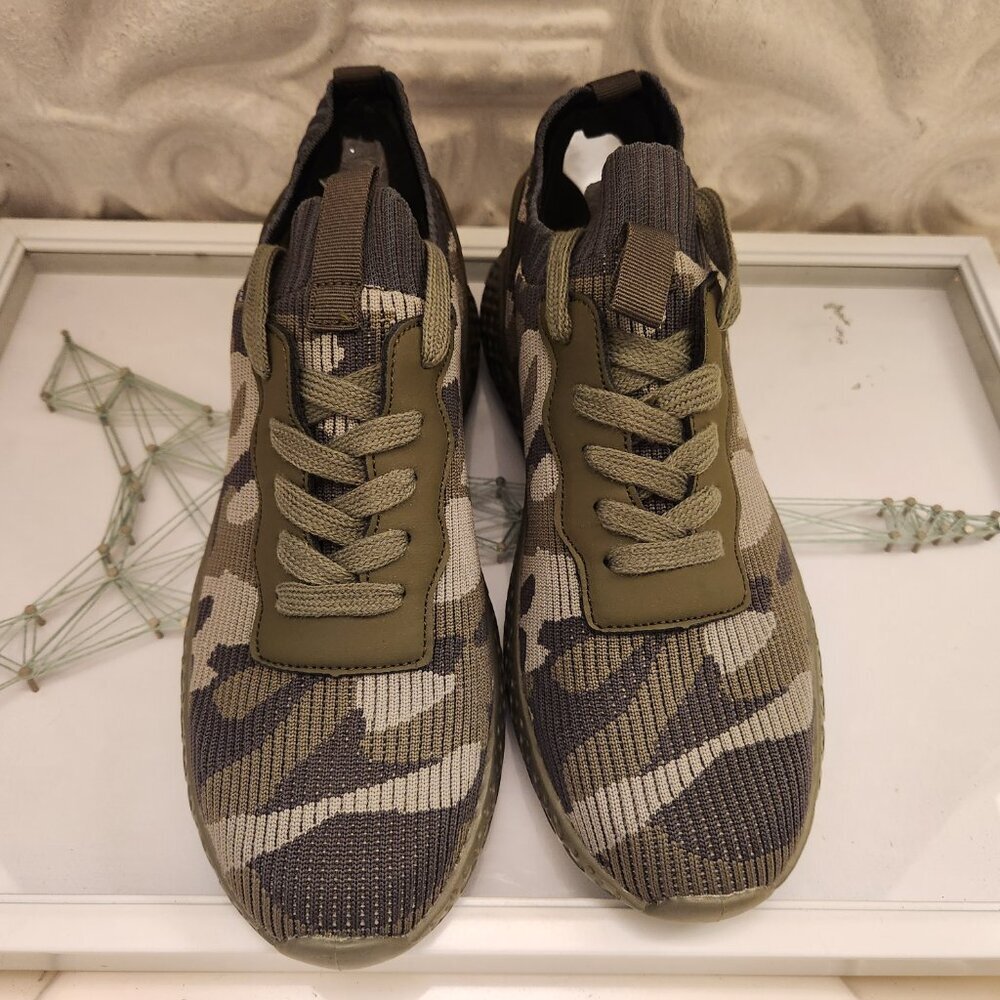 Blondo "Shara" Camo Knit Sneakers. NIB. Size 8.5 - Picture 5 of 11